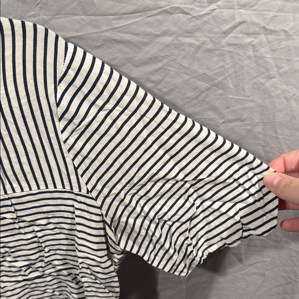 Pull&Bear Monochrome Striped Short Sleeve Top - Picture 4 of 8